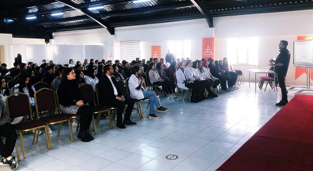 Gençlere Siber Farkındalık Eğitimi