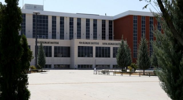 ENSTİTÜLER BAHAR DÖNEMİ İÇİN BİN 363 LİSANSÜSTÜ ÖĞRENCİ ALACAK