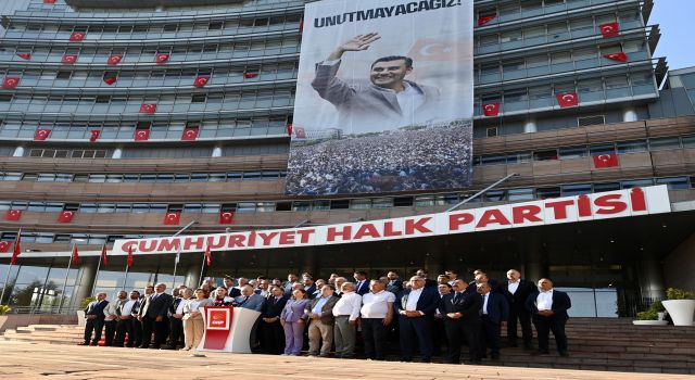 “Türkiye Cumhuriyeti ve Halkın Partisi Teslim Alınamayacak”