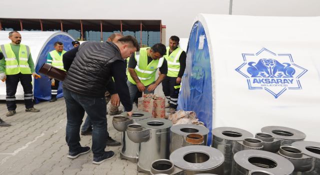 Dinçer, Çadır Kenti Ziyaret Etti