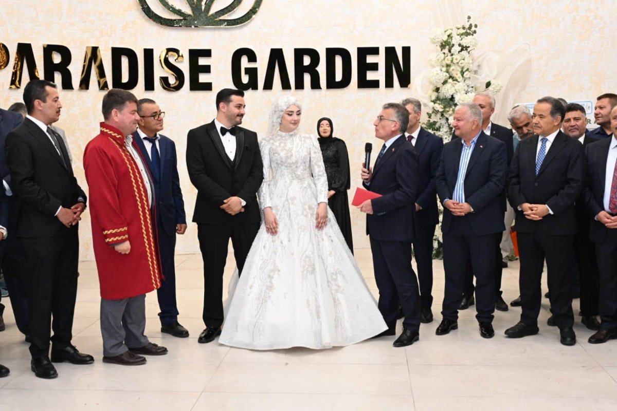 Altınsoy ve Şaşmaz Ailelerinin Mutlu Günü