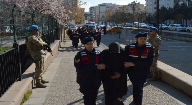 Eşini Öldürüp Yakarak Ahıra Gömen Kadın Tutuklandı