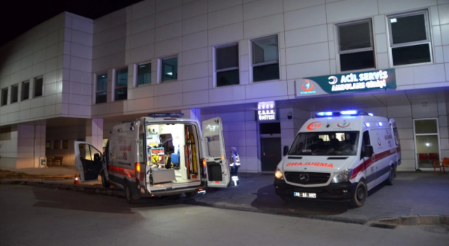 Elinde Havai Fişek Patlayan Genç Yaralandı