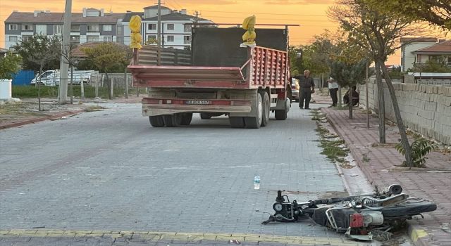 Kamyonun Çarptığı Motosikletin Sürücüsü Öldü