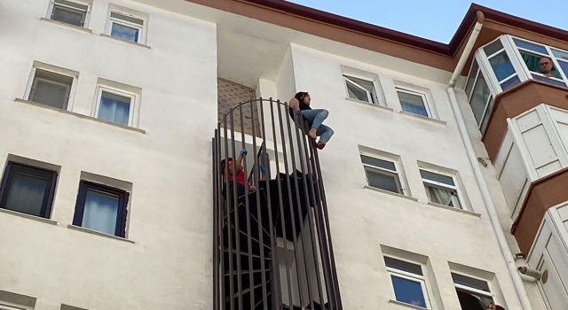 İntihar Girişiminde Bulunan Kadın Kurtarıldı