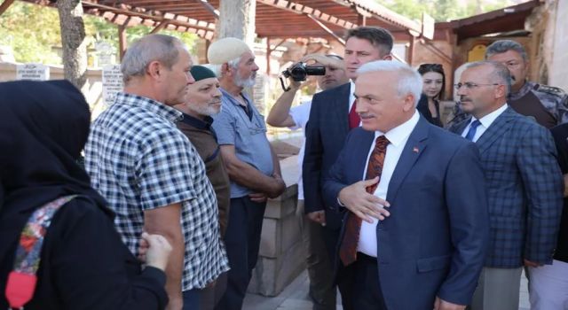 Vali Kumbuzoğlu İlk Ziyareti  Şehitlik ve Külliyeye Gerçekleştirdi