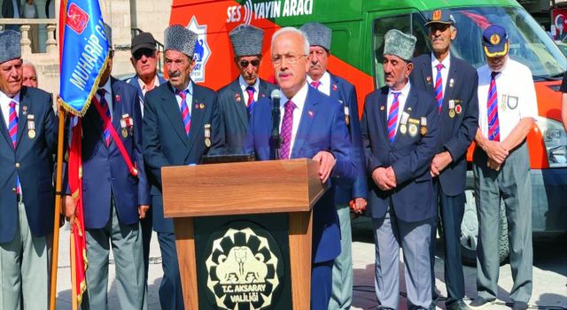 Vali Kumbuzoğlu “Şehit ve Gazilerimiz  Toprağı Vatan, İnsanı Ulus Yapan Değerlerdir