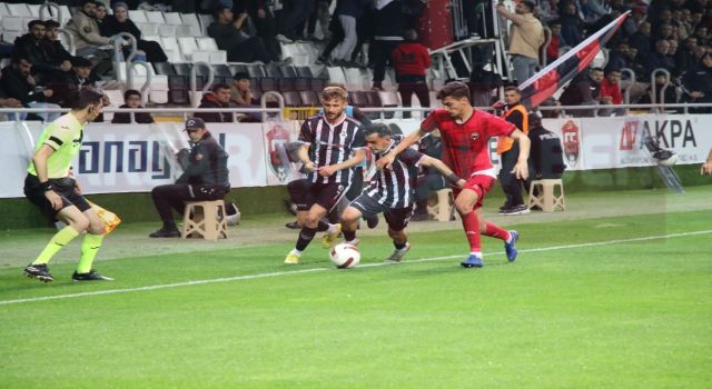 SON DAKİKALARDA 3 PUAN RAKİPTE KALDI
