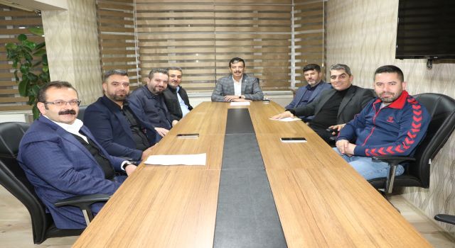 Ak Parti, Belde ve İlçe Adayları İçin Toplandı