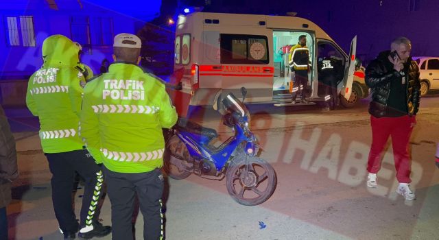 Motosiklet ile otomobil çarpıştı: 1 yaralı