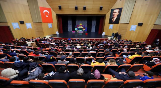 Tiyatro Severler İçin AKM Kapılarını Açıyor